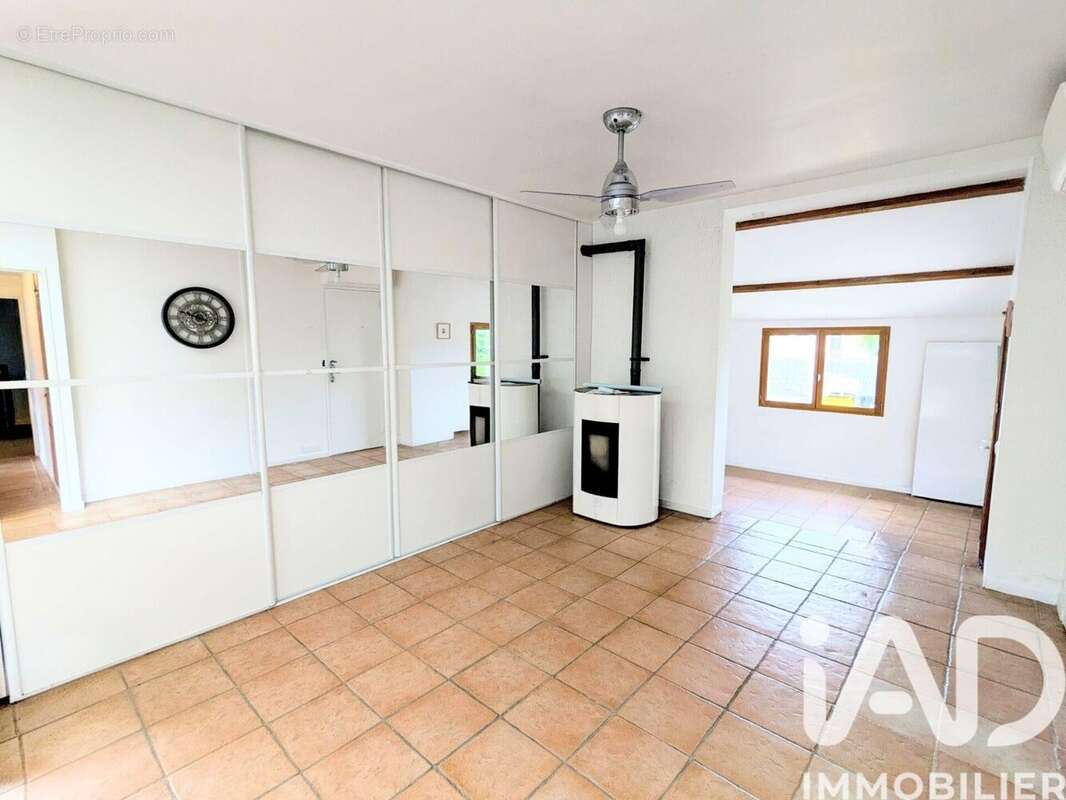 Photo 2 - Maison à COUBERT