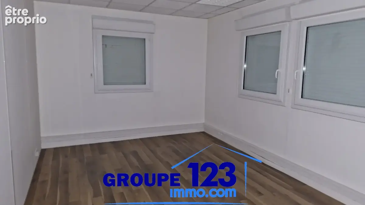 Local commercial à vendre, 212 m2 - photo 7