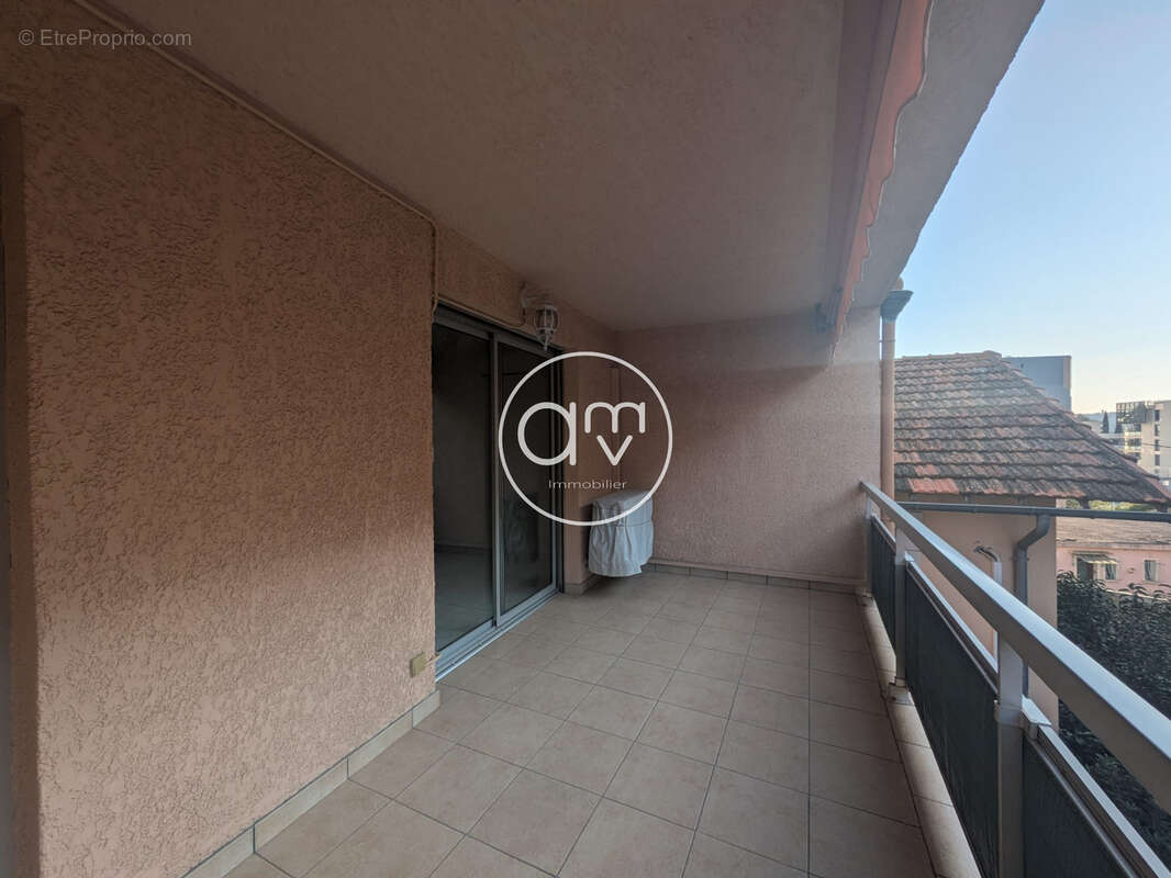 Appartement à HYERES