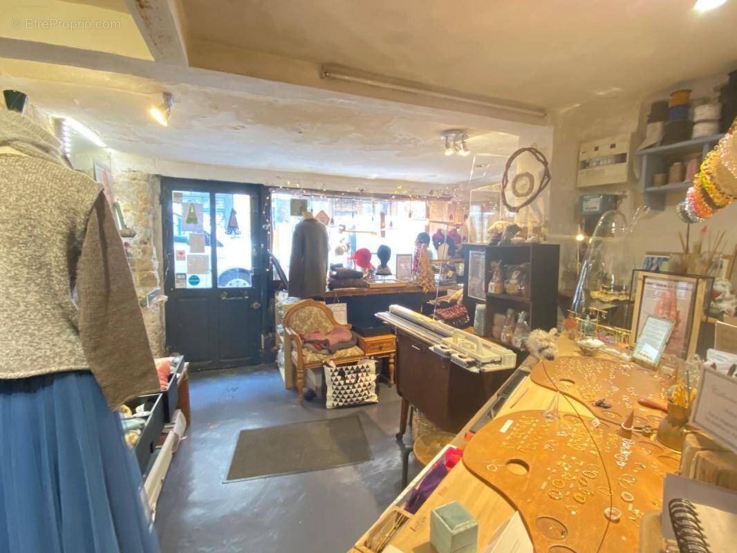 Commerce à PARIS-11E