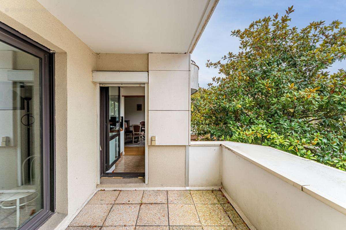 Appartement à SURESNES