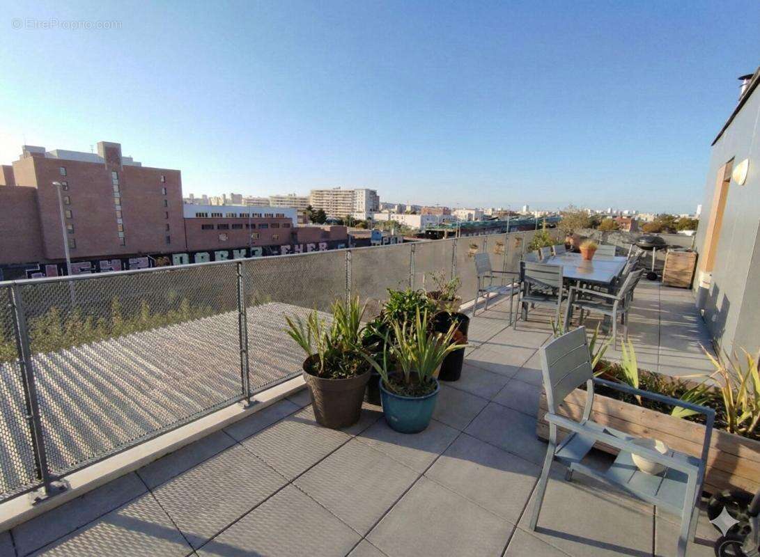 Appartement à LA COURNEUVE