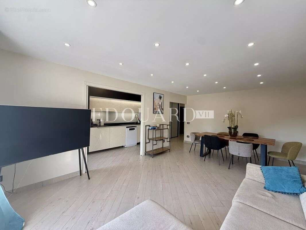 Appartement à ROQUEBRUNE-CAP-MARTIN