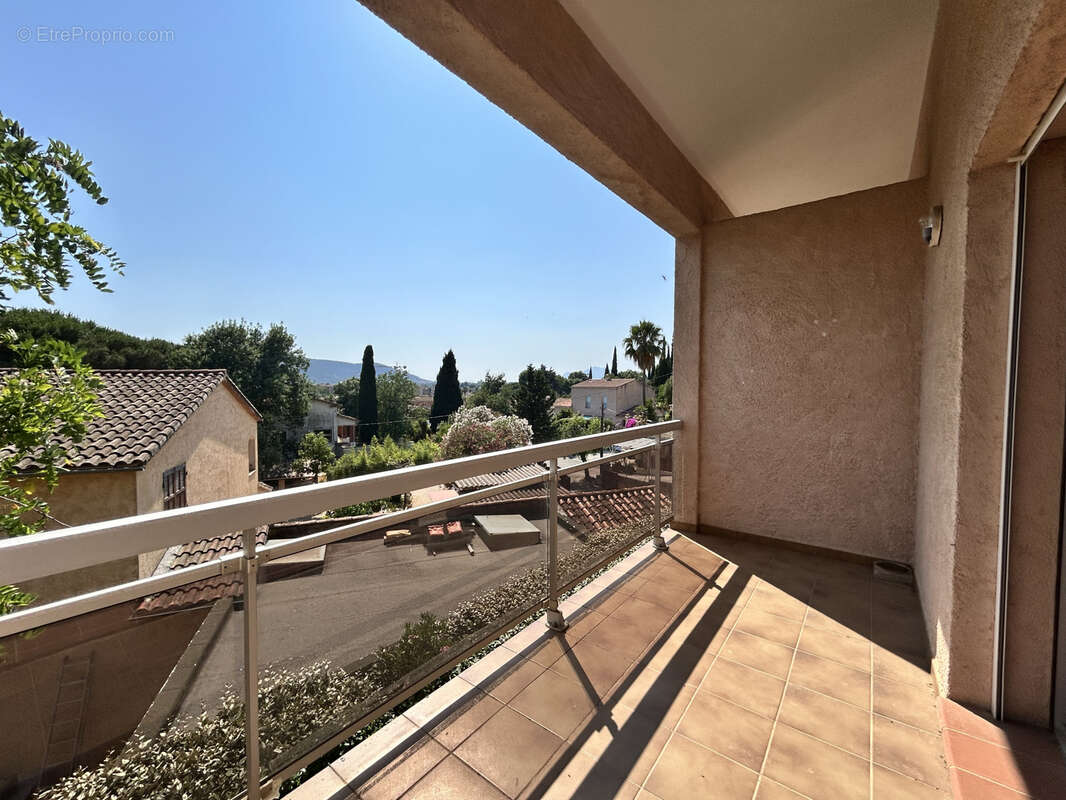 Appartement à HYERES