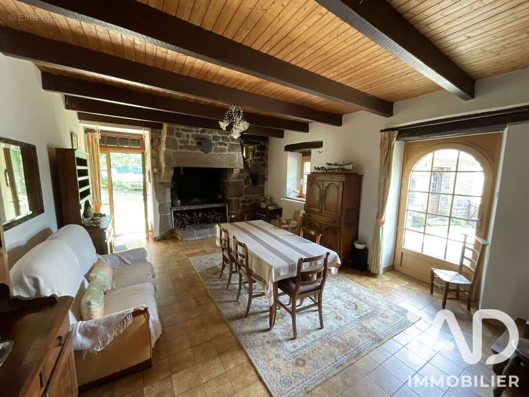Maison 134 m² à Le Vieux-Marche  - photo 4