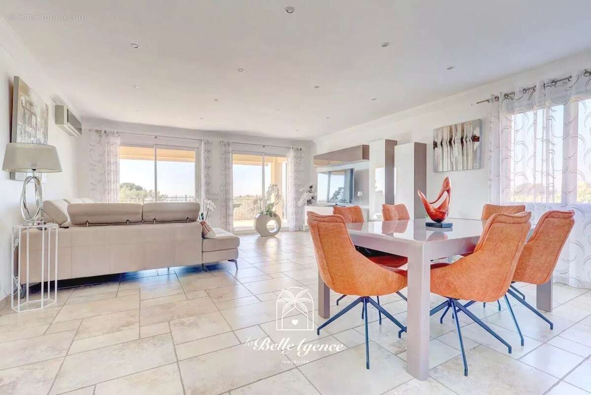 Maison à SAINT-LAURENT-DU-VAR