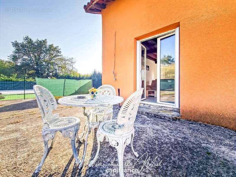 Maison à PONT-DE-VAUX