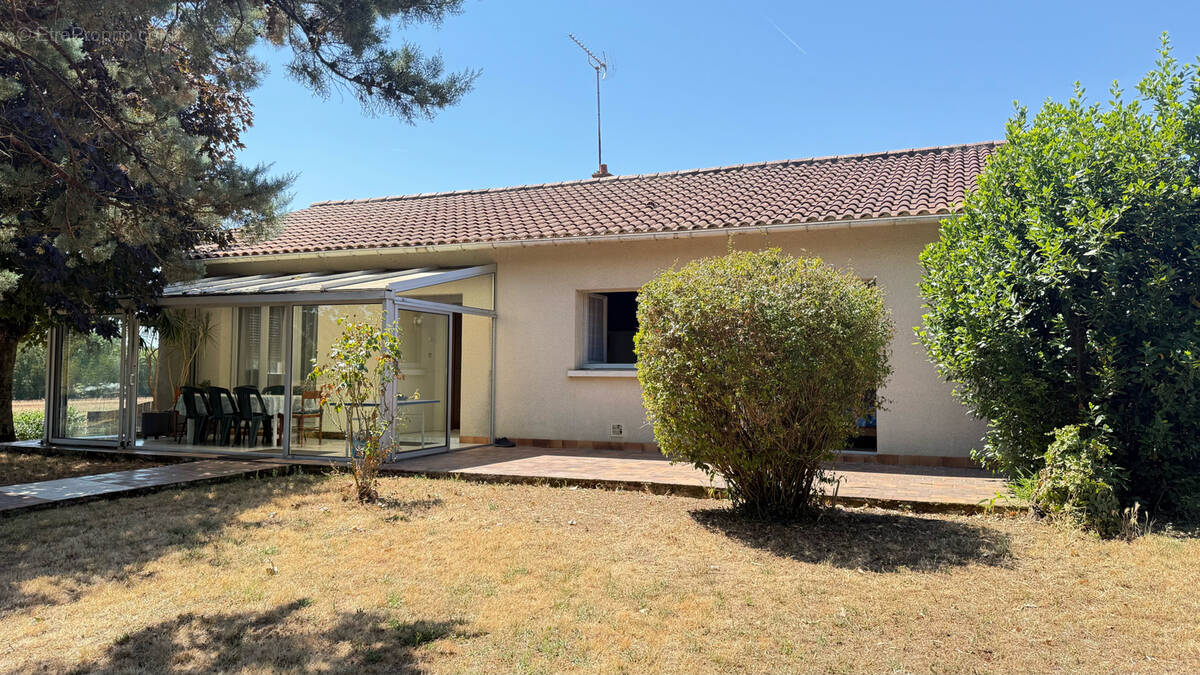 Maison à COULON