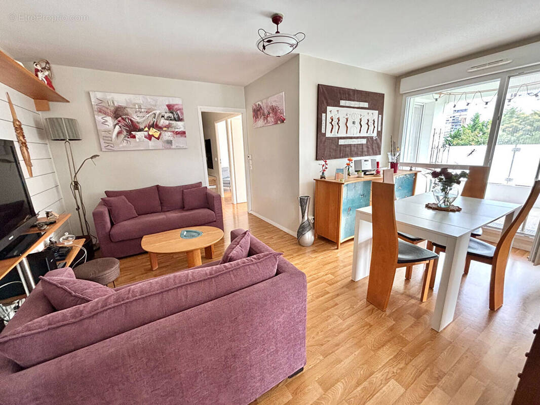 Appartement à NANTERRE