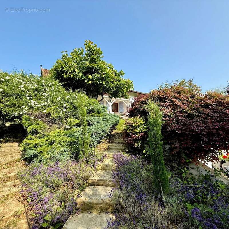 Maison à AURIONS-IDERNES