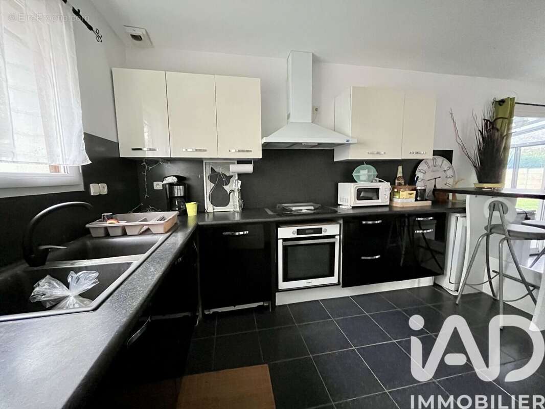 Photo 6 - Maison à SAINT-MORILLON