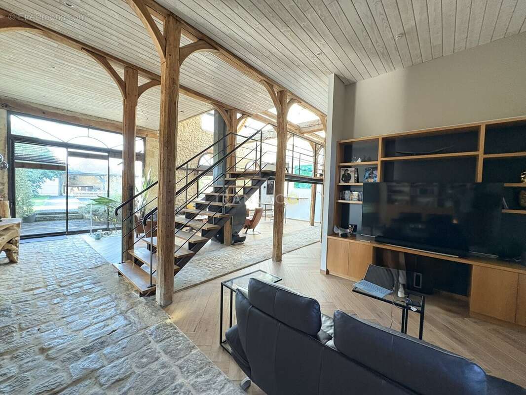 Maison à VERNOU-SUR-BRENNE