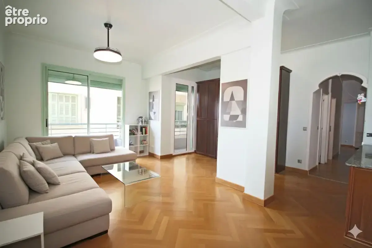 Appartement 3 pieces a vendre Nice Promenade des anglais au calme avec VUE MER - photo 4