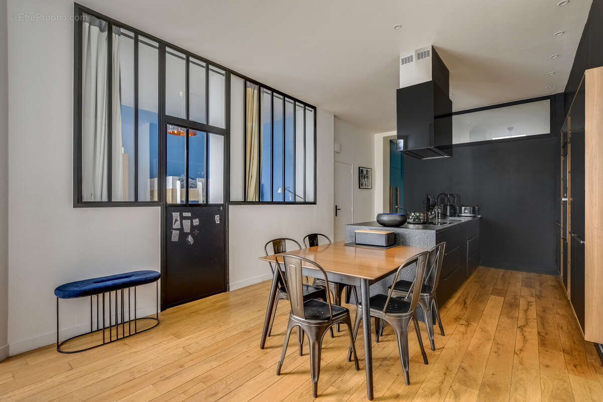 Appartement à PARIS-2E