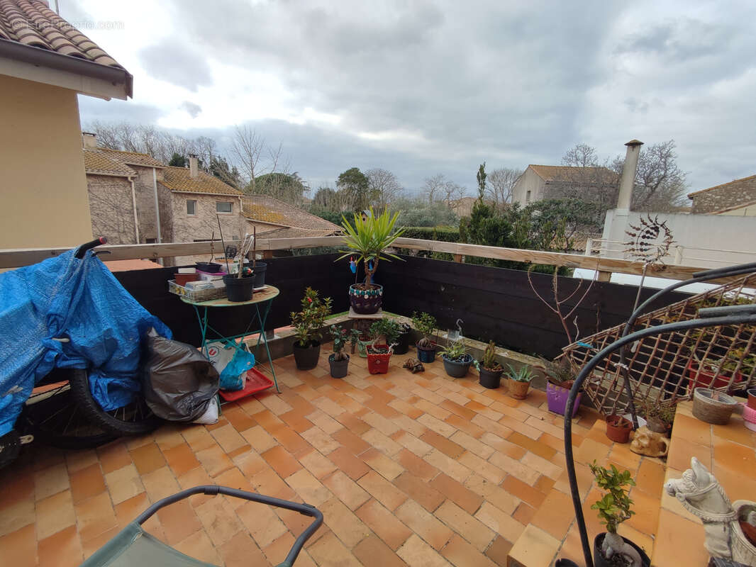 Immeuble de rapport de 300m2 avec 6 lots à Coursan - photo 8