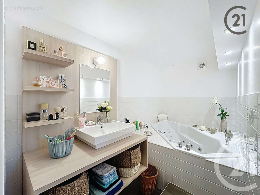 Maison à LAUBRESSEL