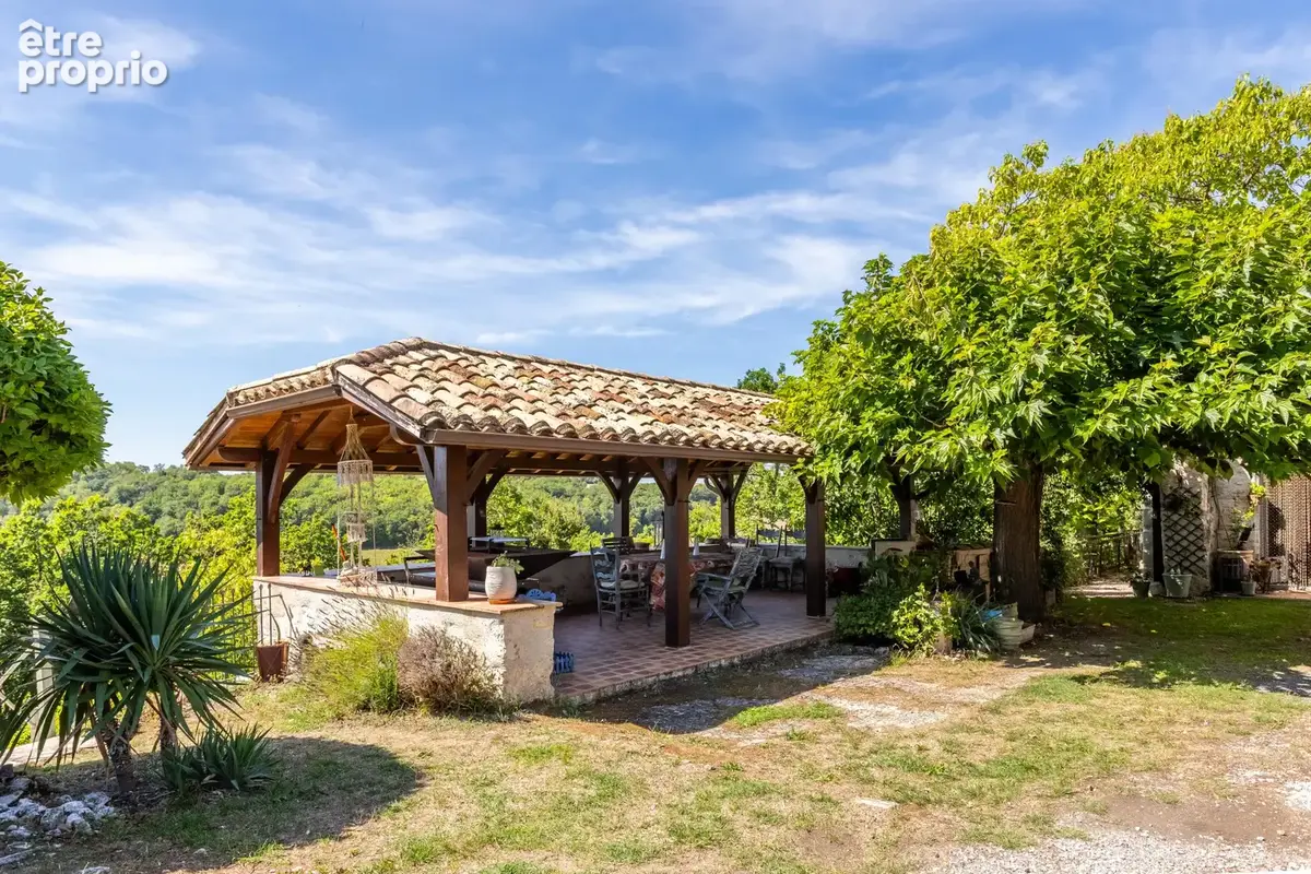 Maison de campagne avec piscine, annexe, dépendances et garage - photo 40
