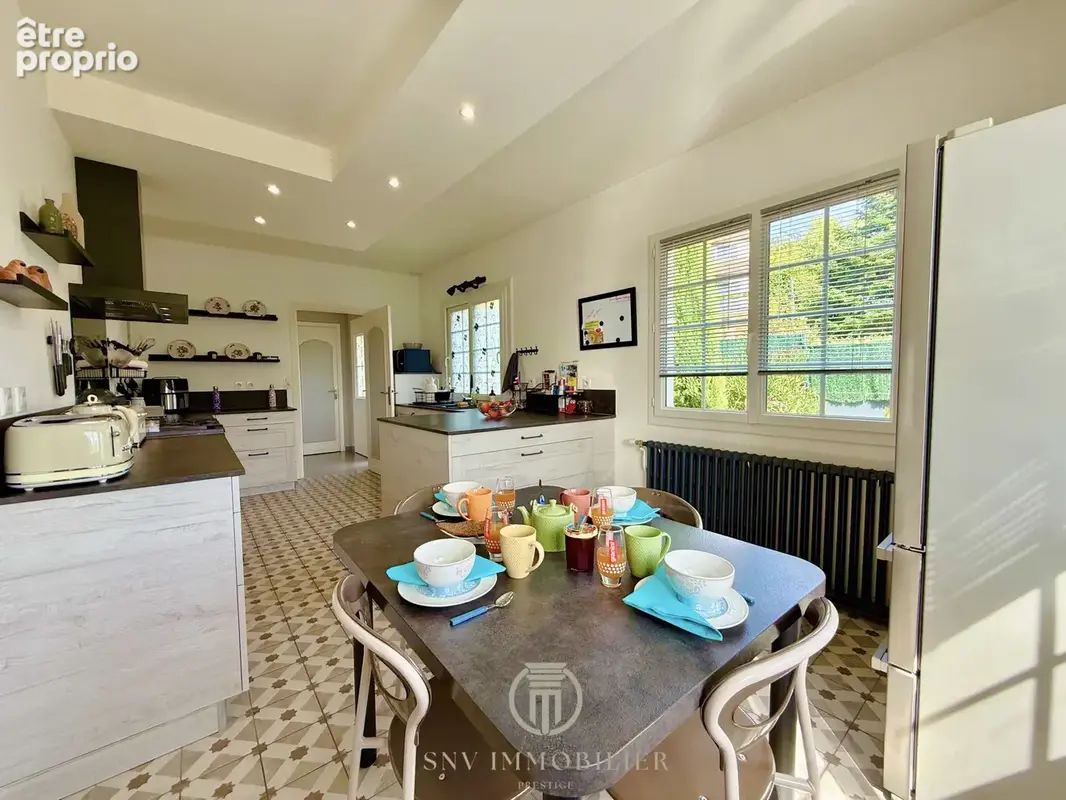 VILLA FAMILIALE avec vue, piscine XXL et pool house - photo 6