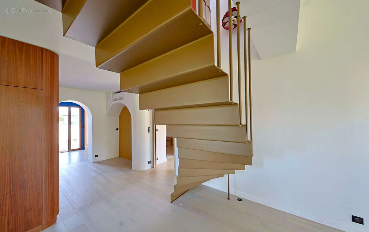 Maison à BASSUSSARRY