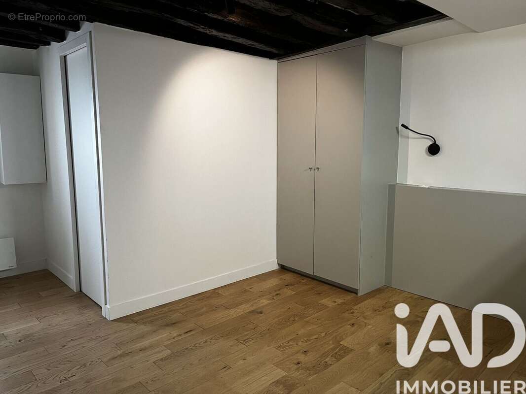 Photo 4 - Appartement à PARIS-8E