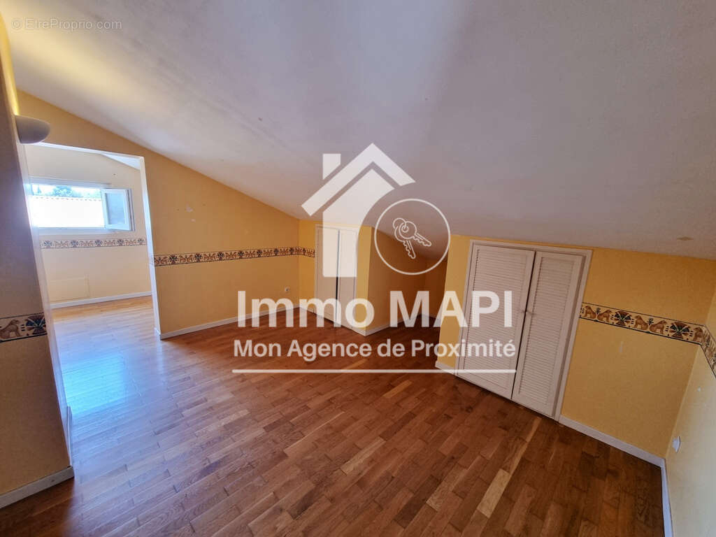 Appartement à LATTES