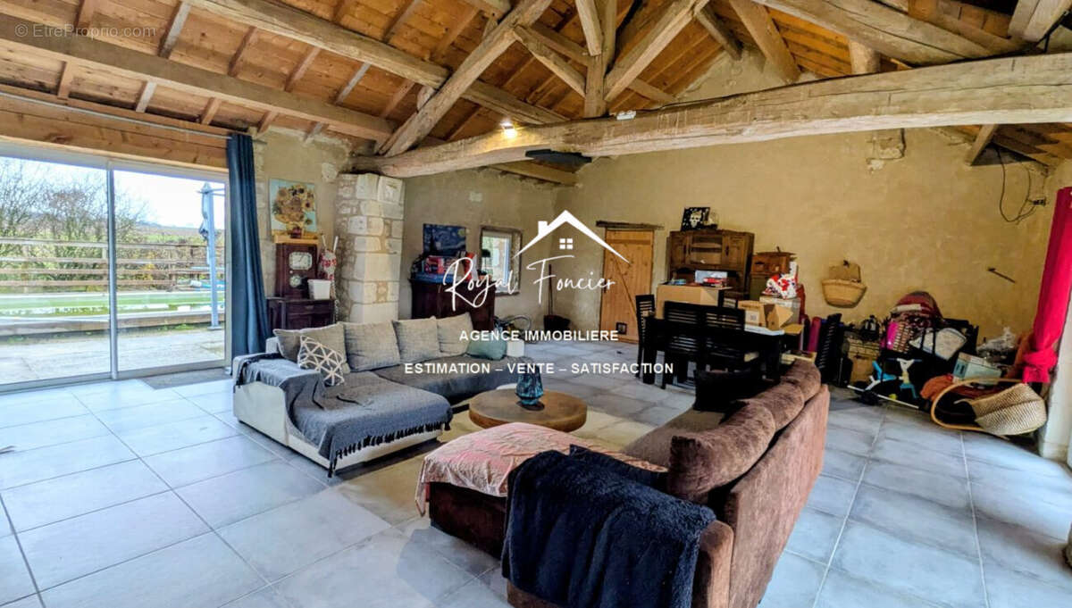 Séjour - Maison à ANTRAN