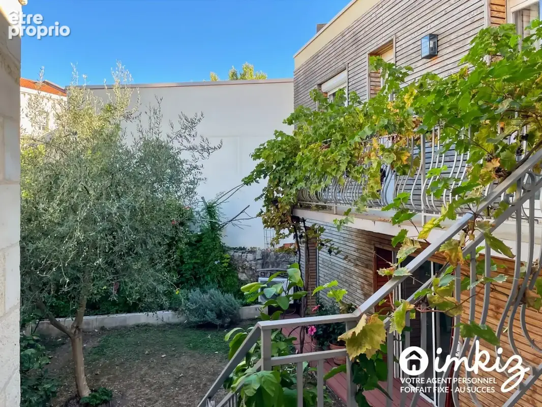 Belle maison en pierre, garage + piscine intérieur - photo 13