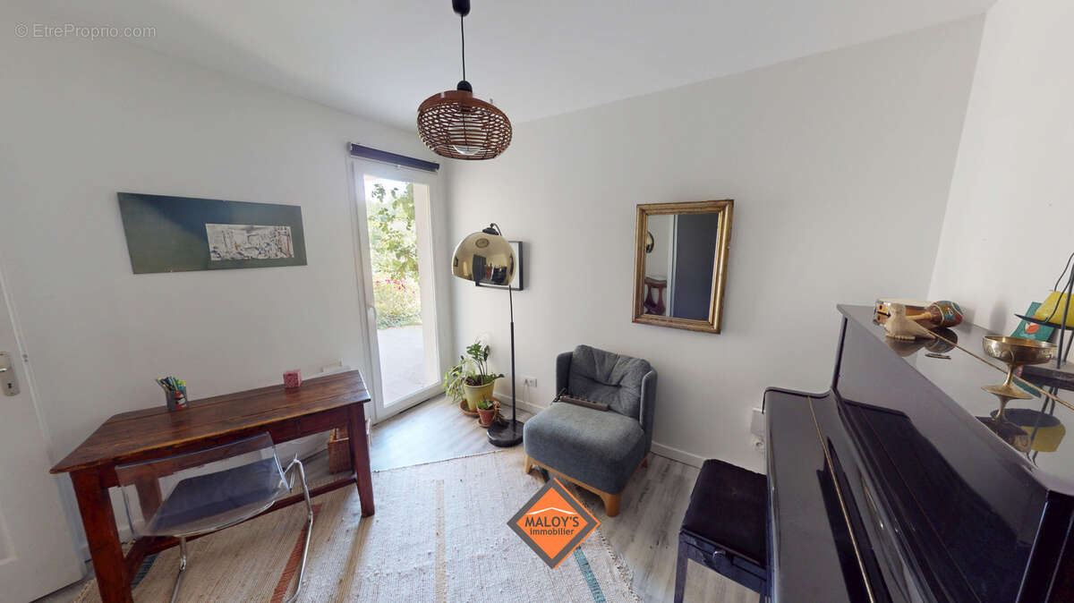 Maison à CHAZAY-D&#039;AZERGUES