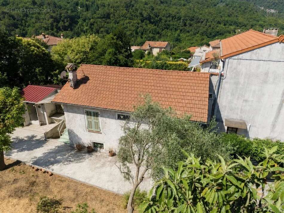 Maison à TOURRETTE-LEVENS