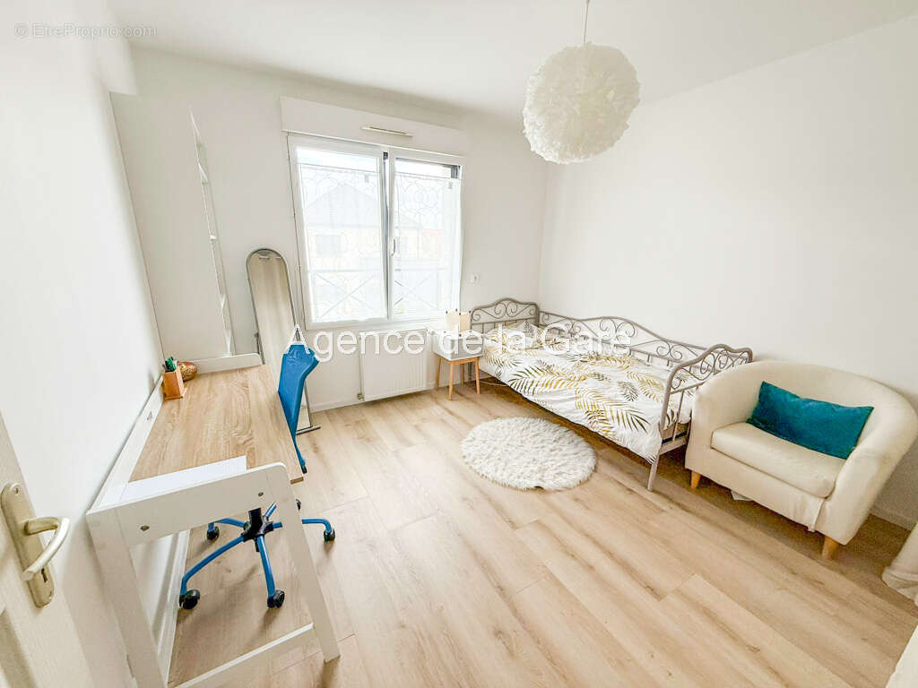 Maison à SARTROUVILLE