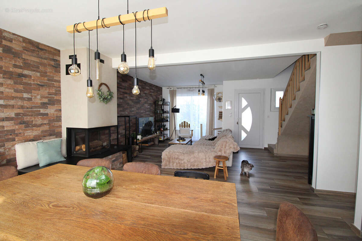 Maison à BERCHERES-SAINT-GERMAIN