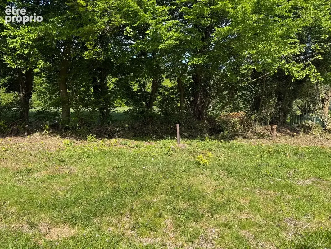 Terrain à SAINT-MARTIN-DU-VIVIER