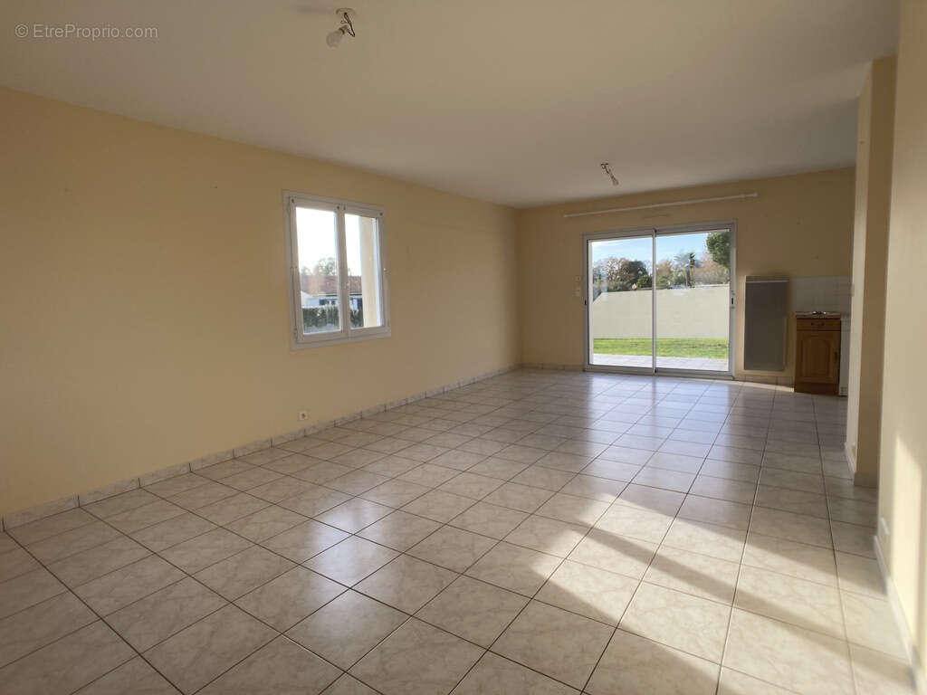 Maison à L&#039;AIGUILLON-SUR-VIE