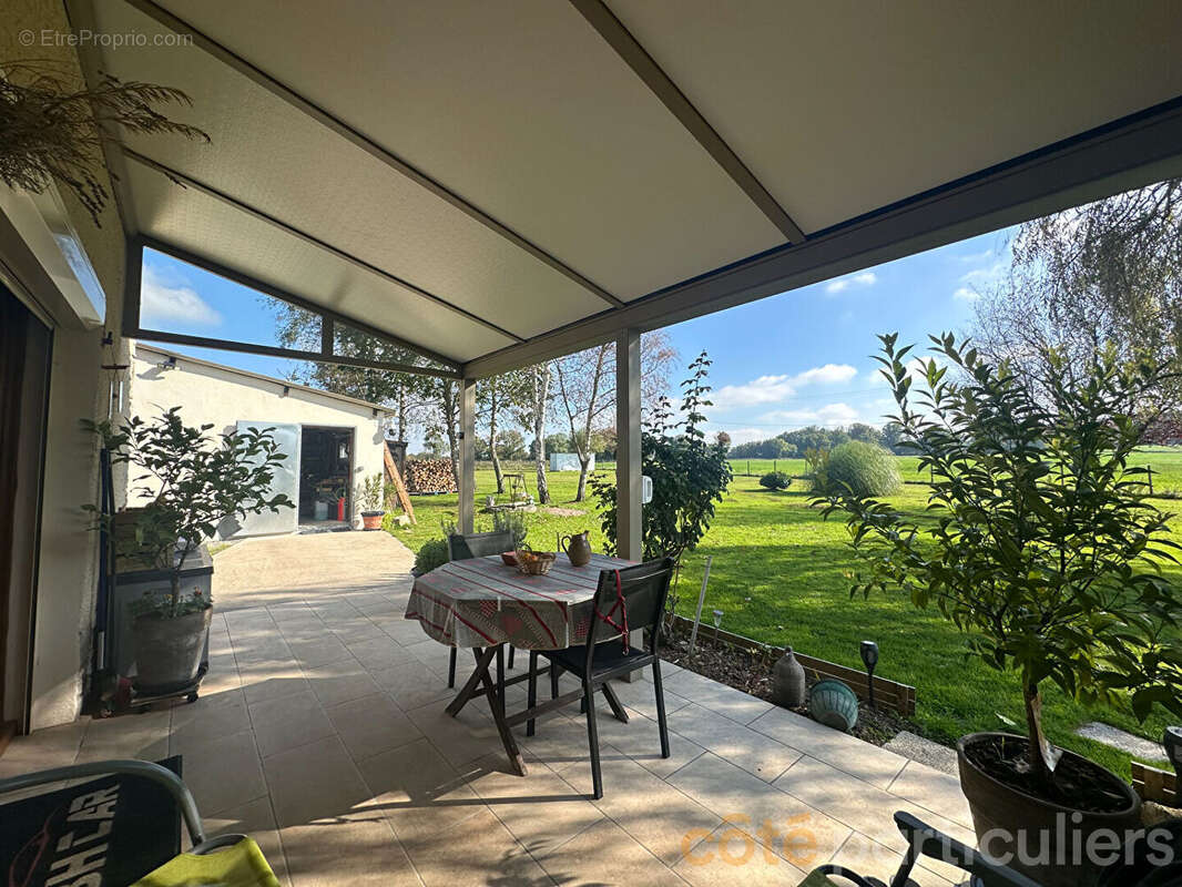 Maison à LE CHATELET