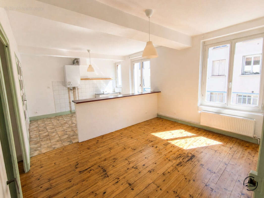 Appartement à SAINT-ETIENNE