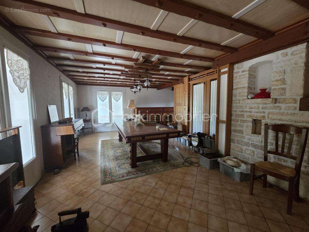 Maison à LIMALONGES