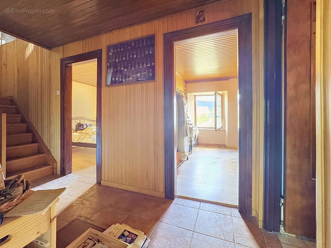 Ensemble immobilier de 76m2 habitables + 91 m2 supplémentaires de potentiel sur un terrain de 8,71 ares - photo 5