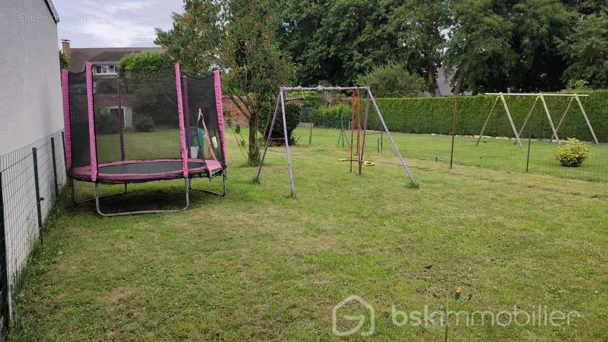 Maison à VILLERS-BRETONNEUX