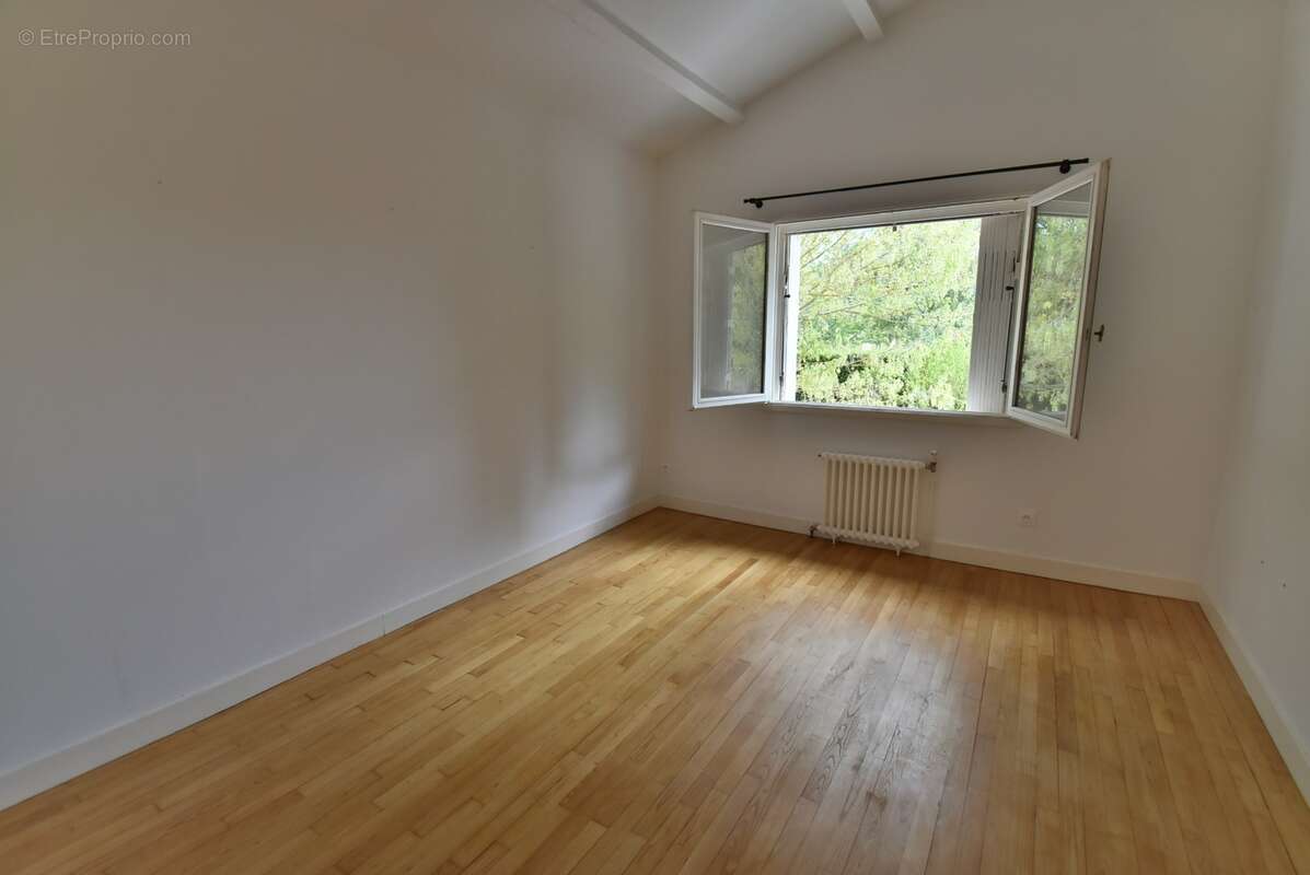 Maison à vendre 4 pièces proche de ANGOULEME (16) à Voeuil. 3 chambres, 1 garage. Terrain - photo 9