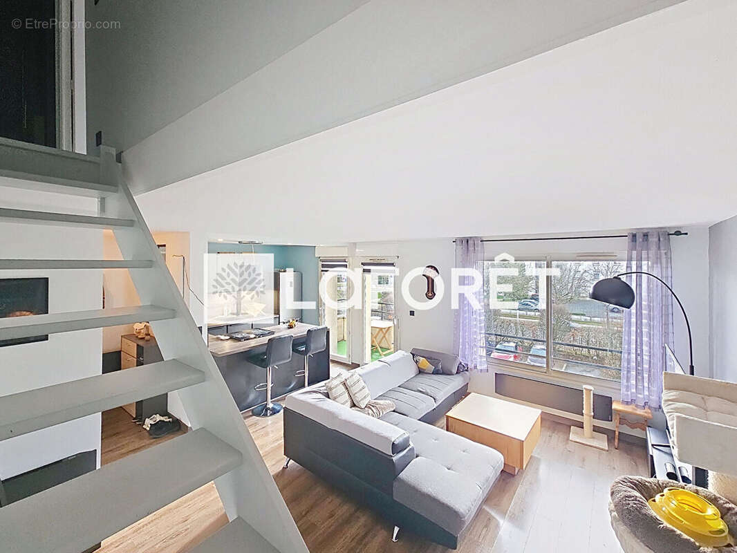 Appartement à MOISSY-CRAMAYEL