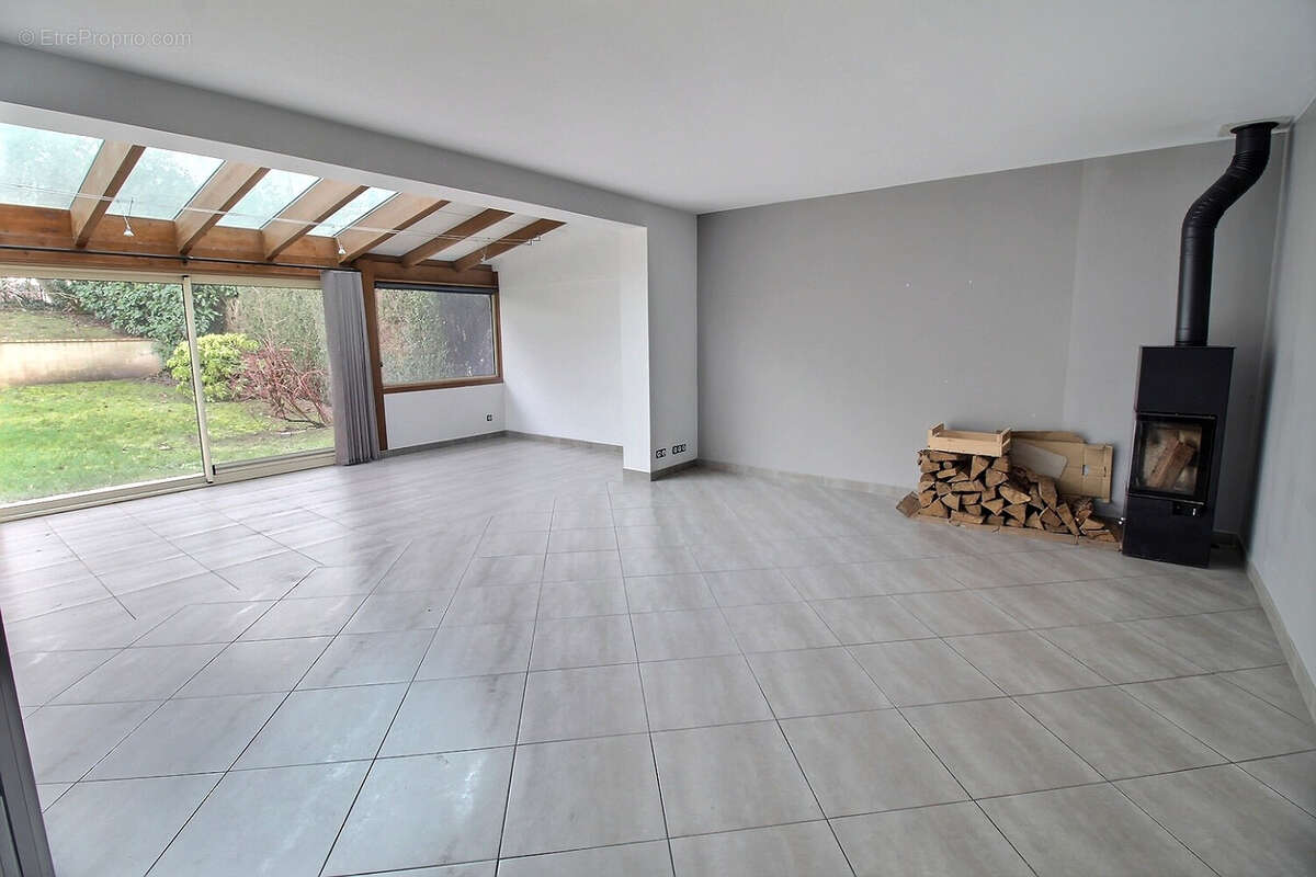 Maison à MONTIGNY-LE-BRETONNEUX