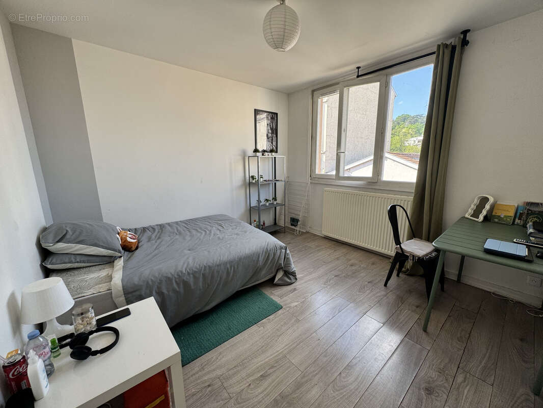 Appartement à LYON-9E