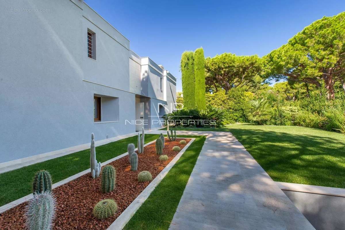 Maison à SAINT-JEAN-CAP-FERRAT