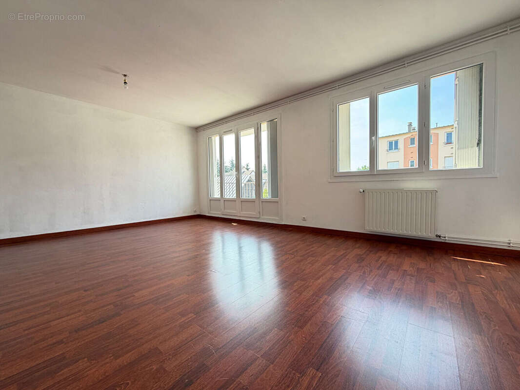 Appartement à GRAVIGNY