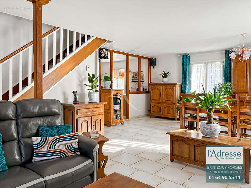 Maison à BRIIS-SOUS-FORGES