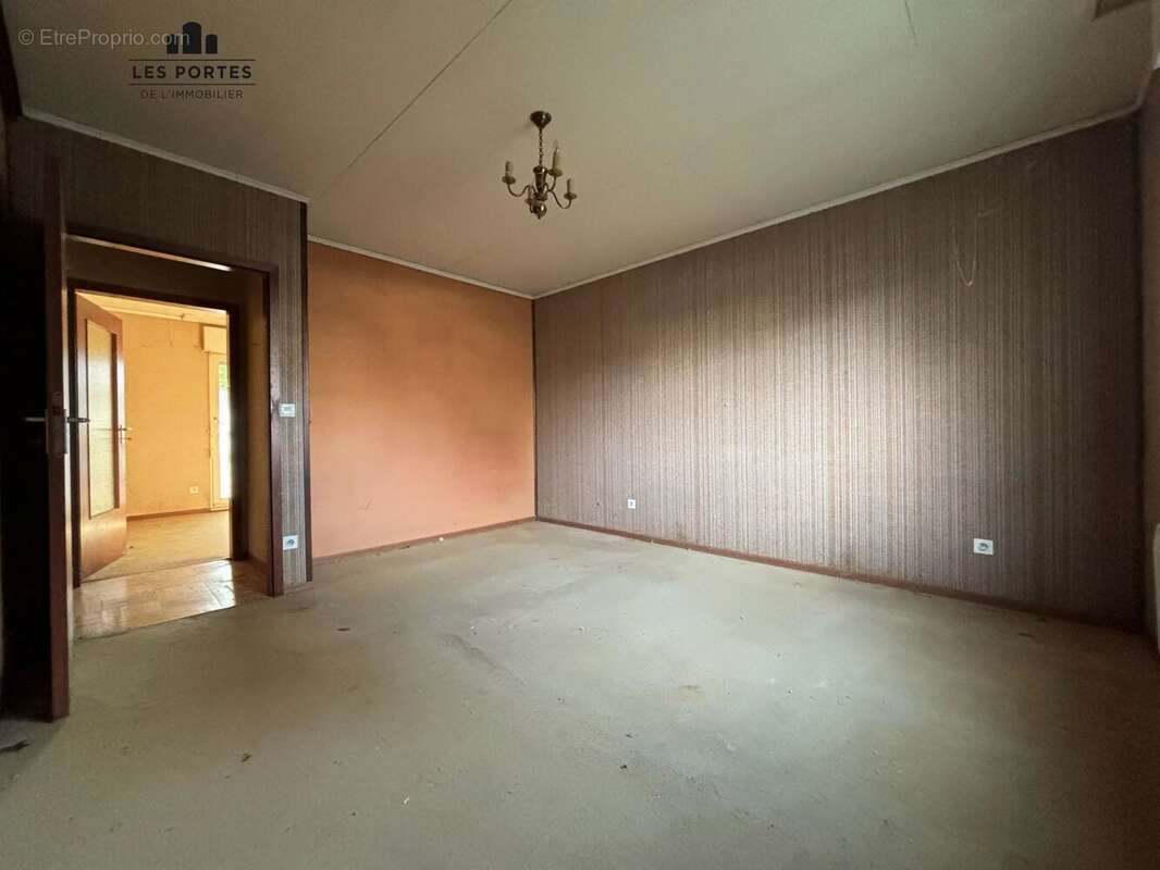 Maison à GIRONVILLE-SUR-ESSONNE