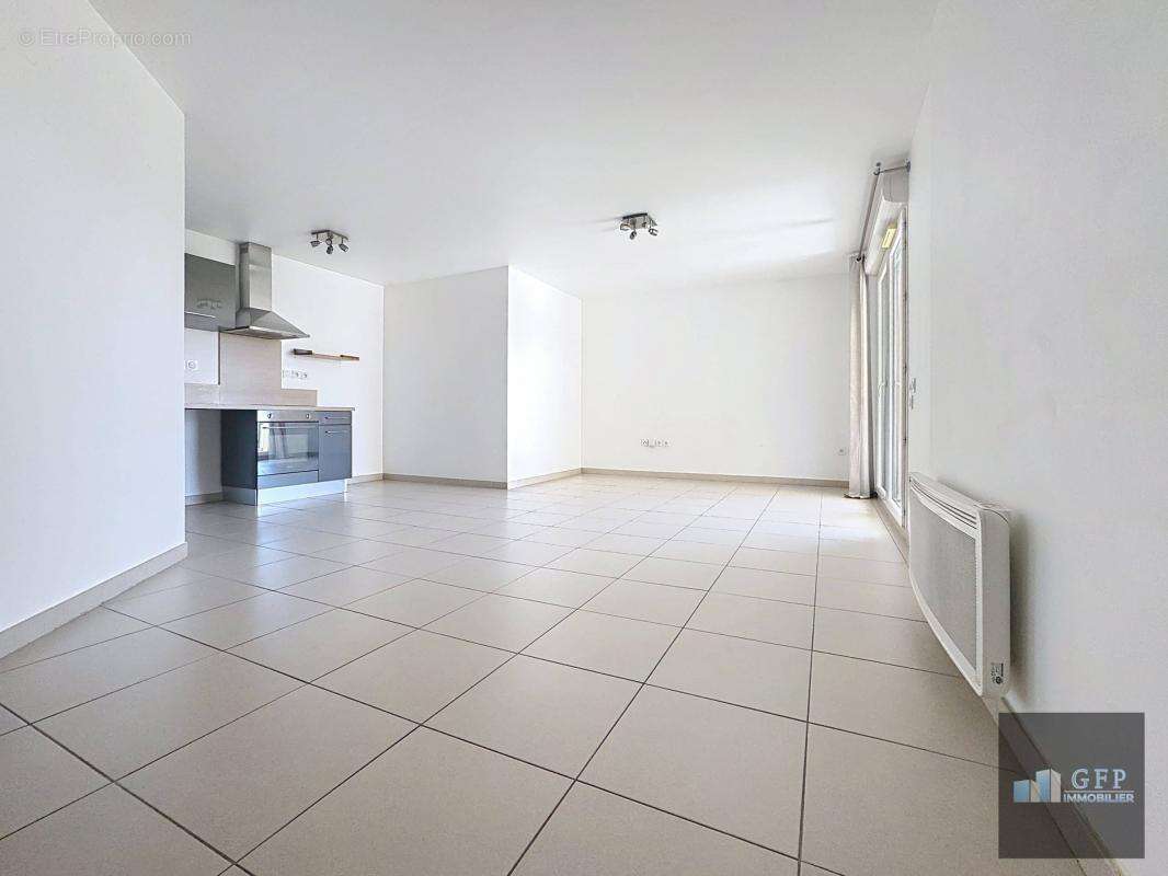 Appartement à BORMES-LES-MIMOSAS