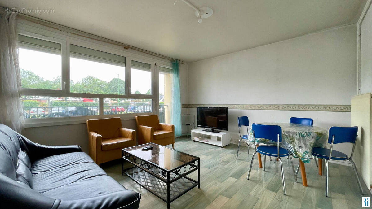 Appartement à SAINT-ETIENNE-DU-ROUVRAY