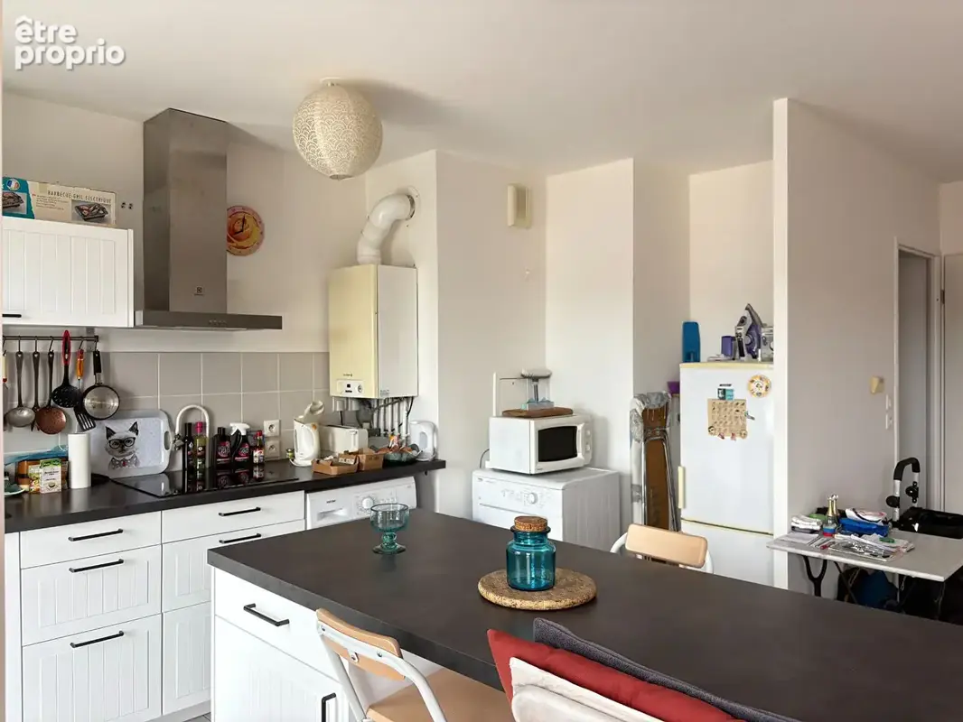 RARE SUR LE MARCHÉ Appartement T2 avec balcon, vue Cathédrale et parking - photo 7