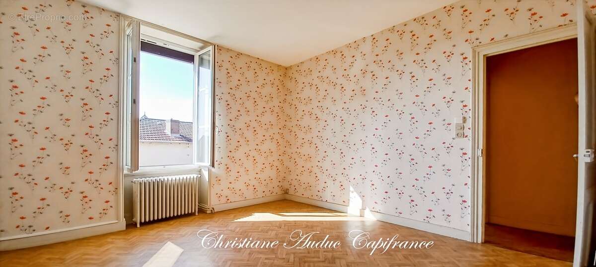 Dompierre-les-Ormes, maison de centre bourg de 122 m² avec 4 chambres, jardin, sur terrain de 500 m² - photo 8